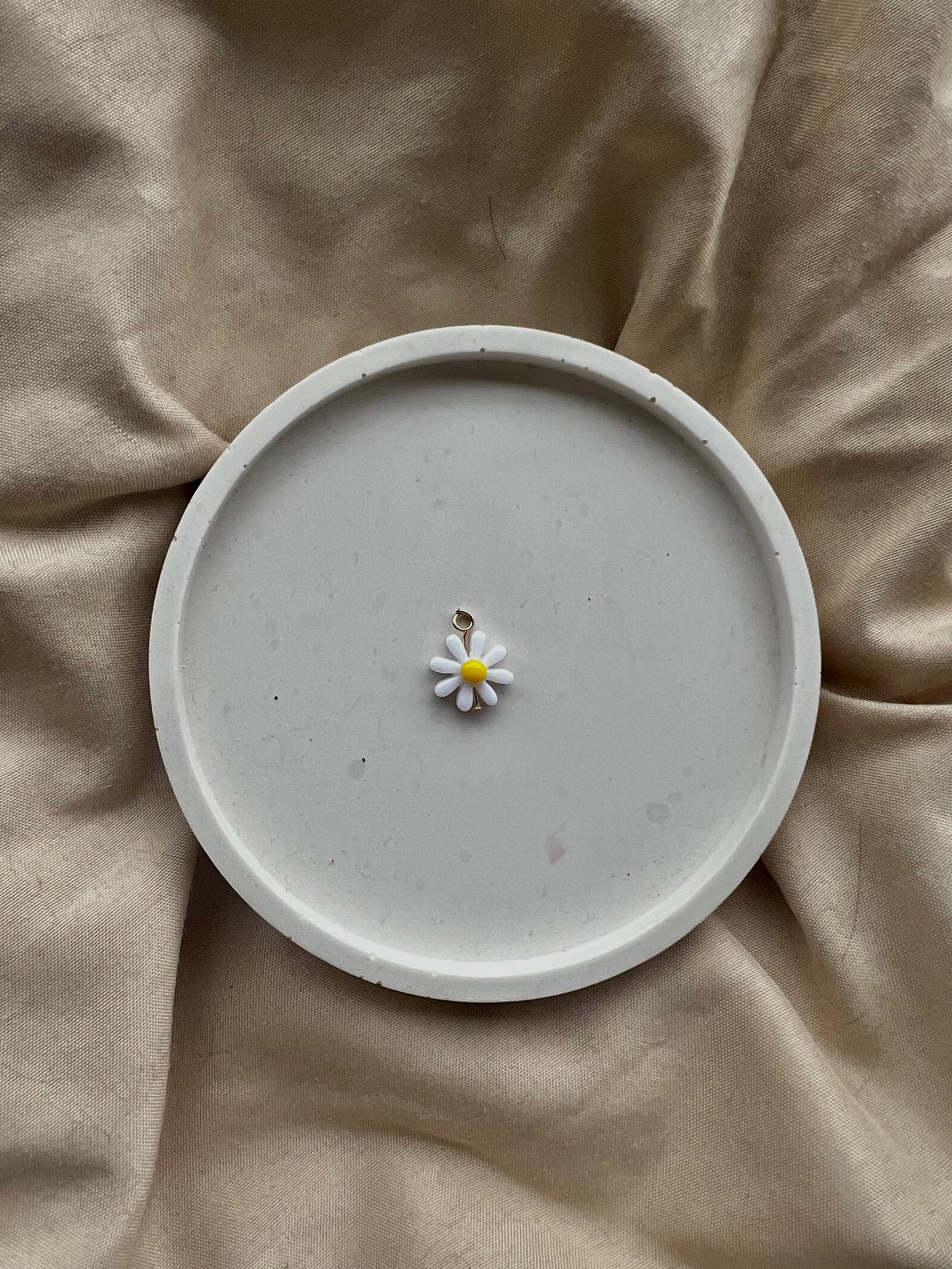 Charm Marguerite
