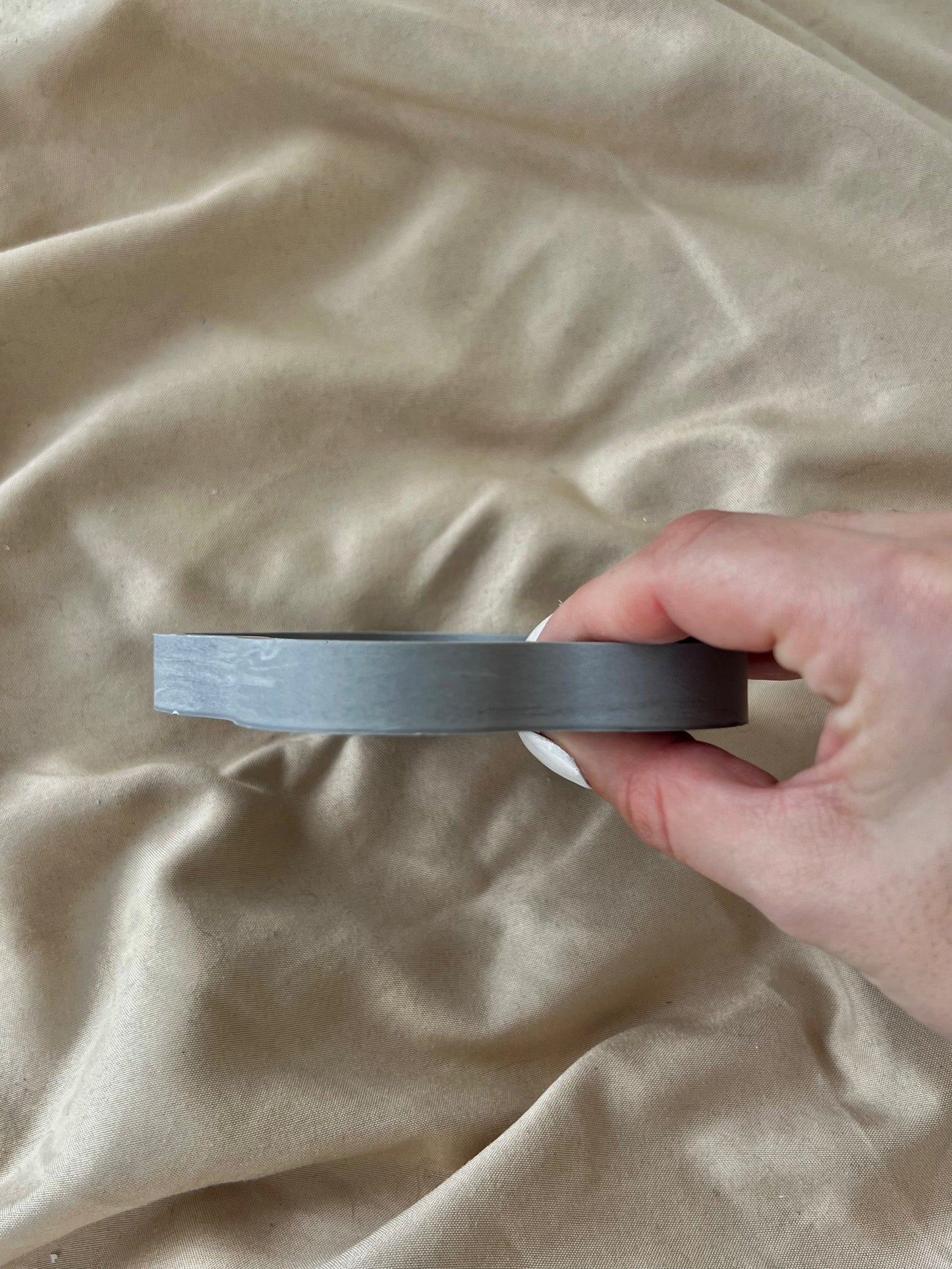 Petit vide poche fleur gris