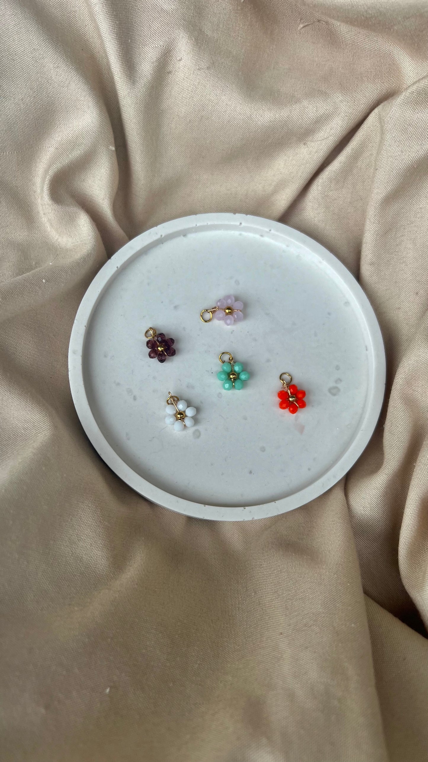 Charm fleur en perle
